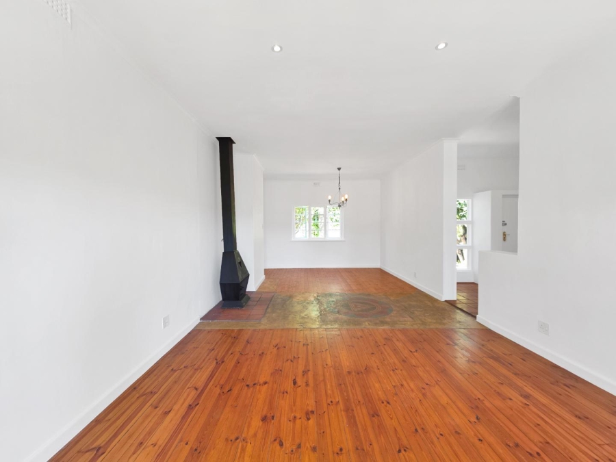 2 Bedroom Property for Sale in Vredehoek Western Cape